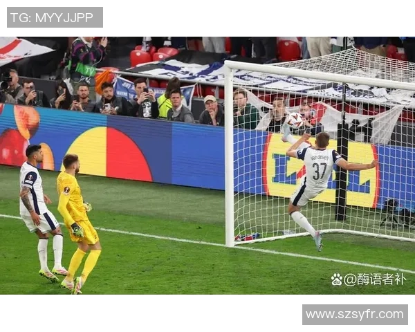 足球球星意外摔跤现场瞬间引发热议，球迷纷纷讨论其尴尬表现